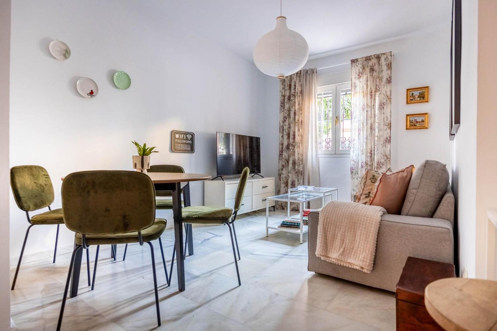 Piso Con Patio Privado Y Parking Nervion Sevilla Exterior foto