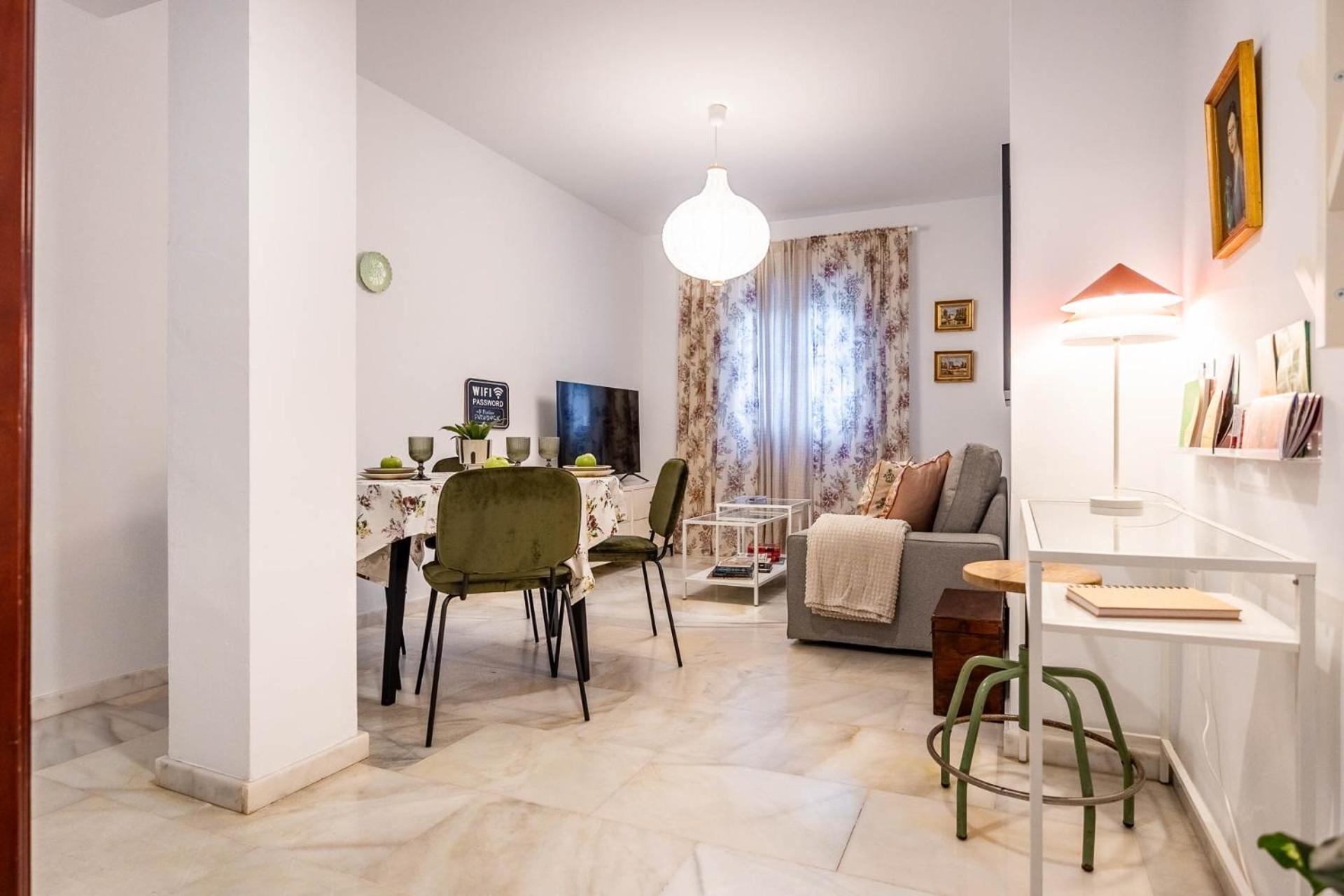 Piso Con Patio Privado Y Parking Nervion Sevilla Exterior foto