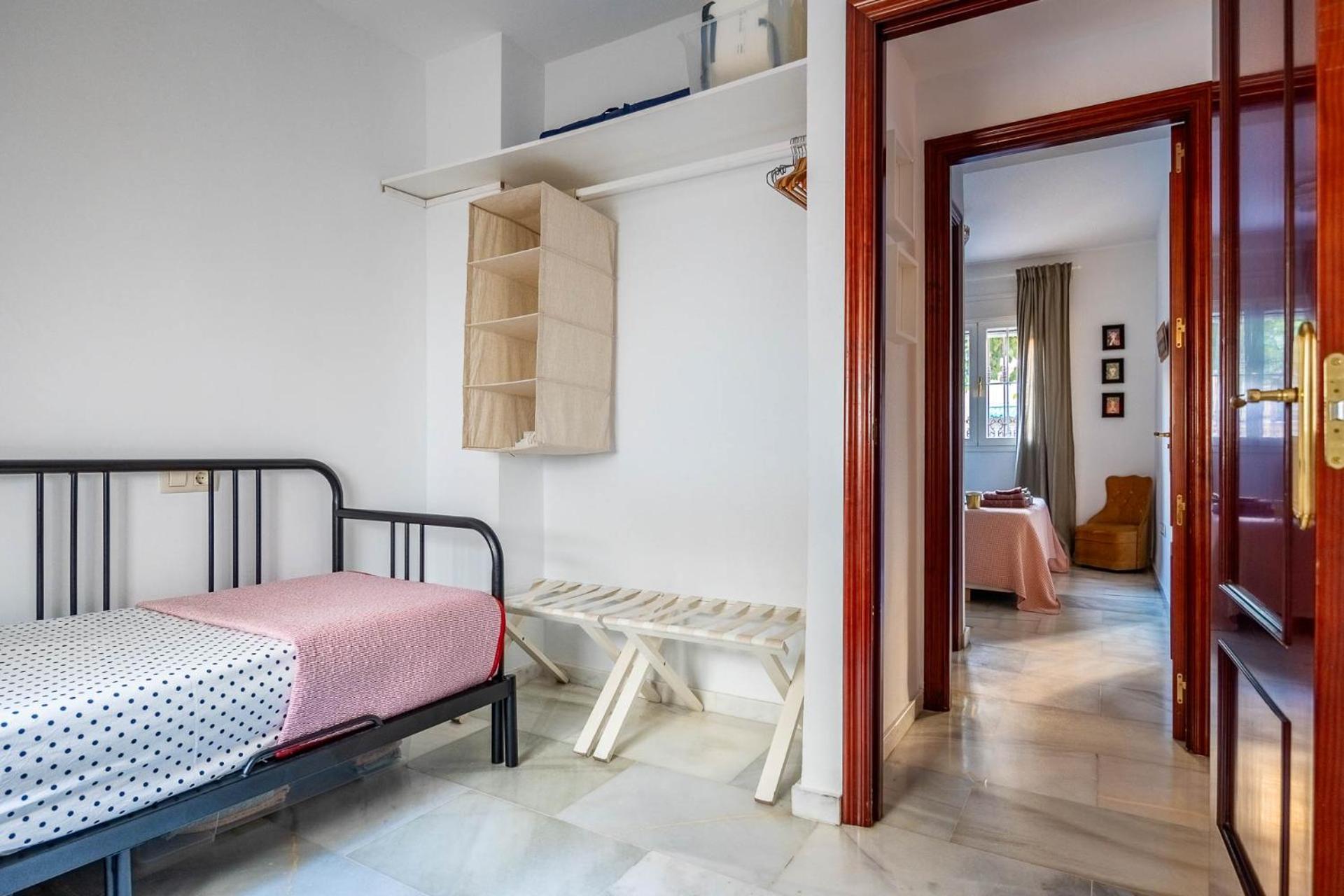 Piso Con Patio Privado Y Parking Nervion Sevilla Exterior foto
